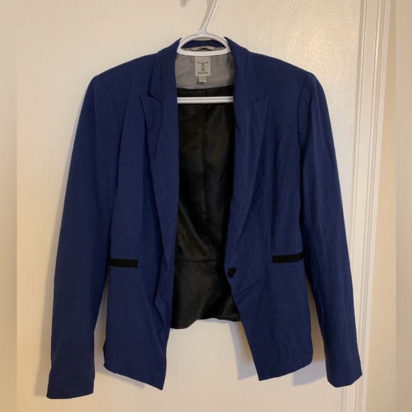 Two piece pants suit - Picture 11 of 14